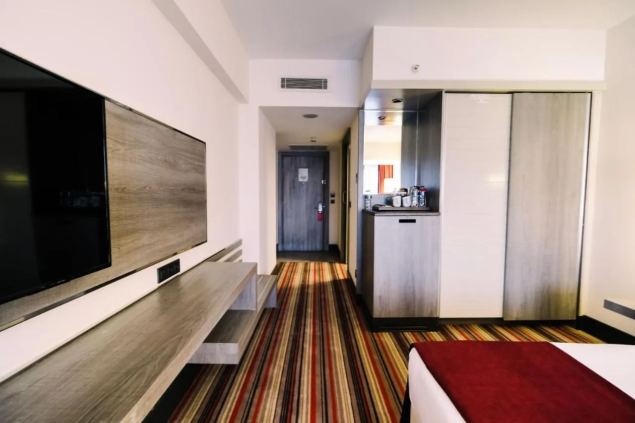 Ramada Plaza By Wyndham Izmir Otel