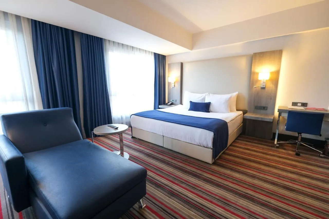 Ramada Plaza By Wyndham Izmir Otel