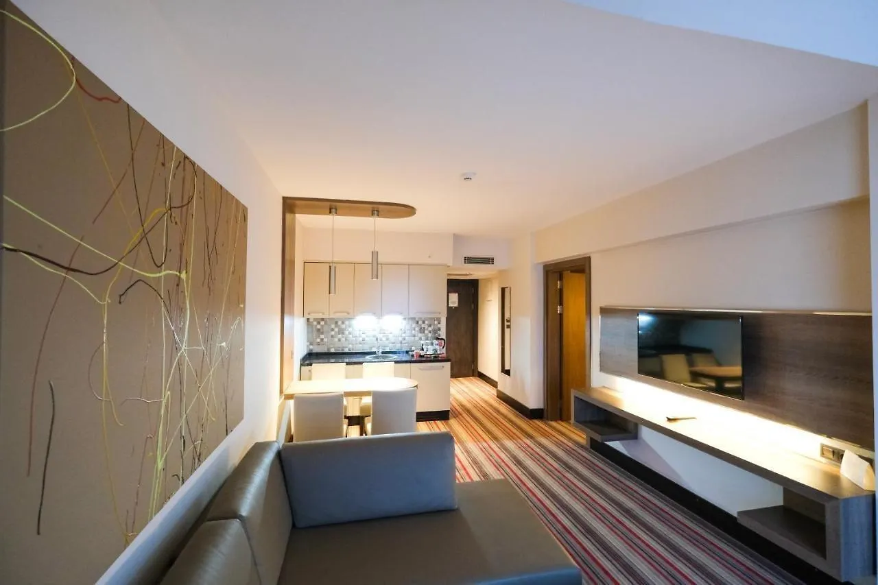 Ramada Plaza By Wyndham Izmir Otel 4*,