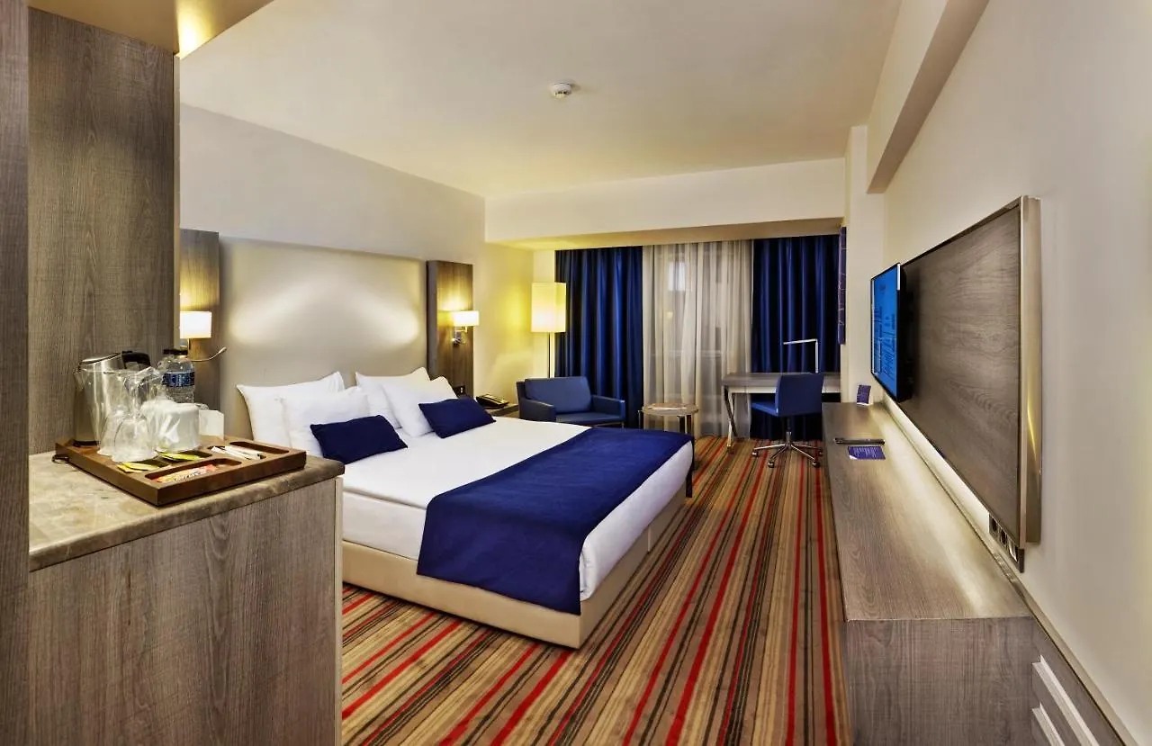 Ramada Plaza By Wyndham Izmir Otel