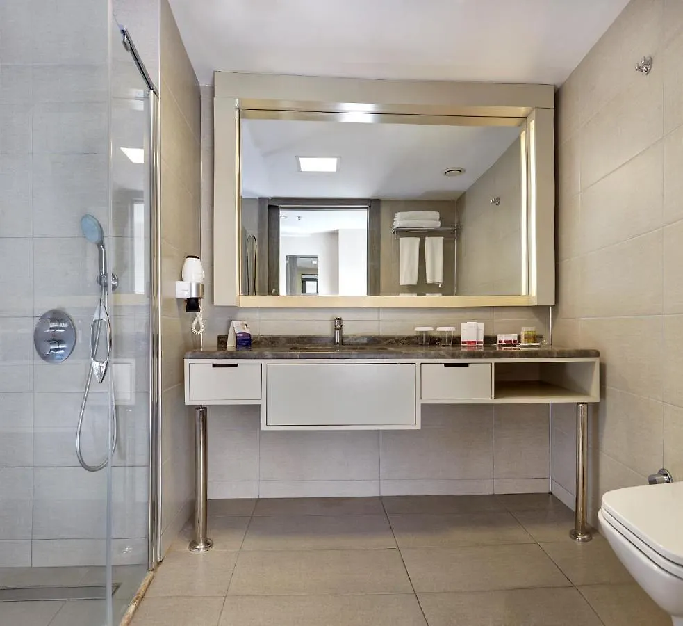 Ramada Plaza By Wyndham Izmir Otel
