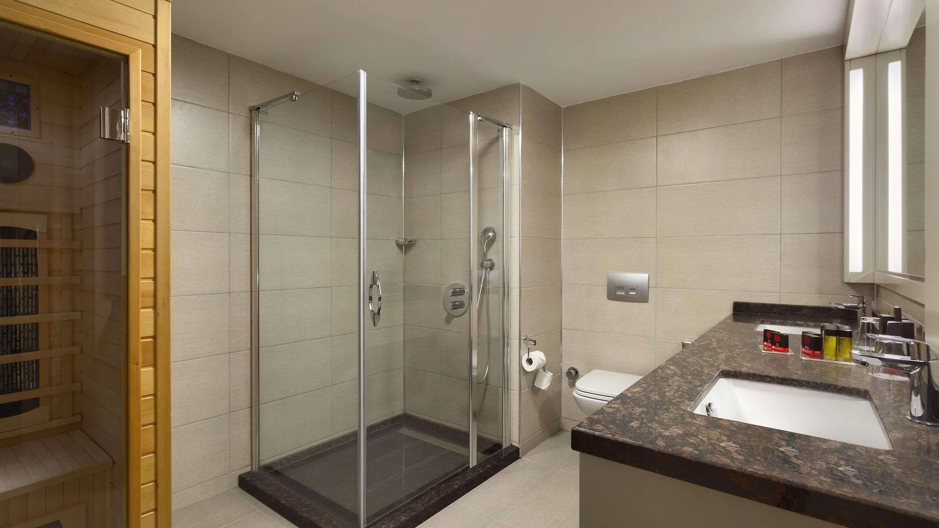 Ramada Plaza By Wyndham Izmir Otel
