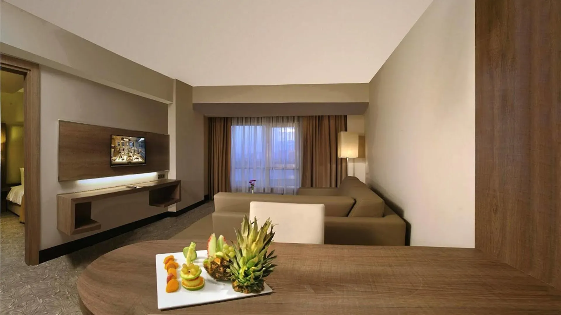 Ramada Plaza By Wyndham Izmir Otel
